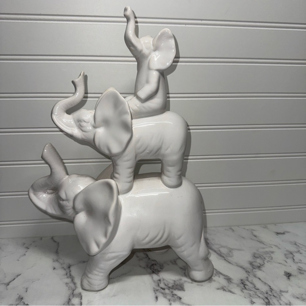 Elegant White Elephant Figurine Set